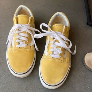 Vans Old Skool Shoe Yellow Size 6 men 7.5 women.